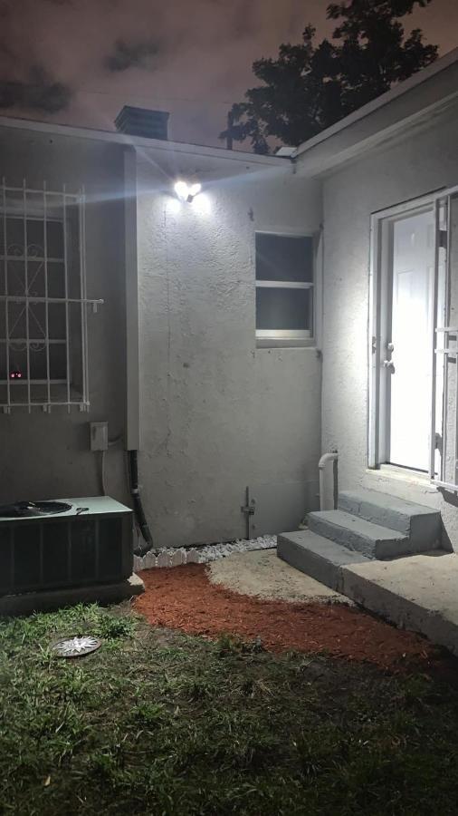 Cute, Cozy Mother-In-Law Suite In The Heart Of 마이애미 외부 사진